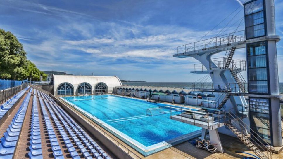 Започна пълненето на басейн “Алекси Алексиев“ във Варна