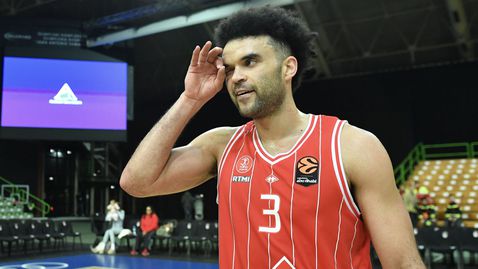 Две от звездите на Апоел приковаха погледите след мача с Дубай