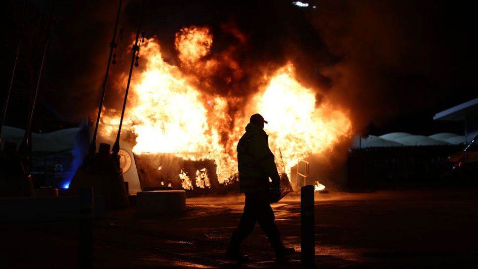 Фен на Барселона е арестуван за палеж на автобус с хора в Брюж