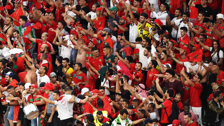 Марокански фенове празнуващи във Верона снощната победа на националния си