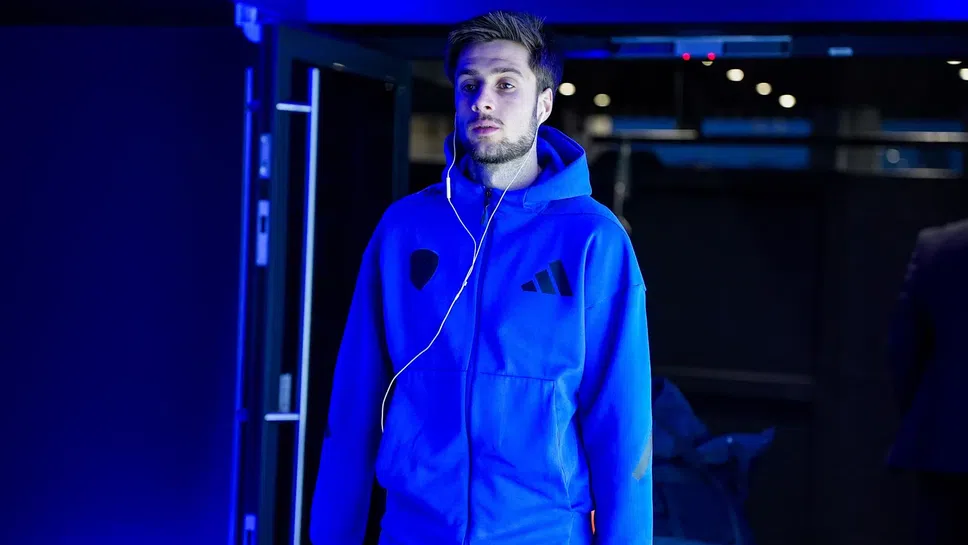 Съставите на Лийдс и Ливърпул: Груев е титуляр, Салах и Исак са на пейката на шампионите