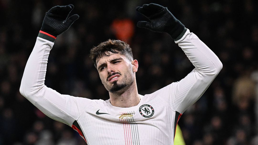 Педро Нето се извини за грозната си постъпка