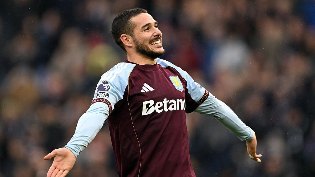 Астън Вила прекъсна серията на Арсенал с гол в 95-ата минута и се заяви като истински претендент за титлата