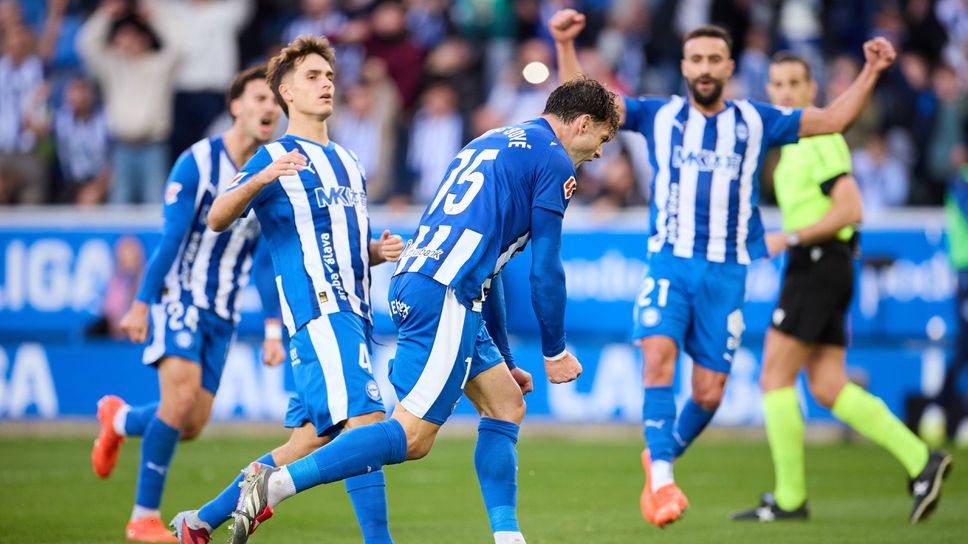 Алавес се изкачи в горната половина на класирането след като