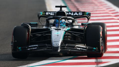  Джордж Ръсел изпревари кандидатите за купата преди квалификацията в Абу Даби 