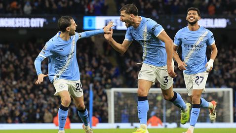 Убедителен успех доближи Манчестър Сити на две точки от Арсенал