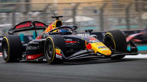  Никола Цолов си подари първи подиум във Формула 2 за Никулден 