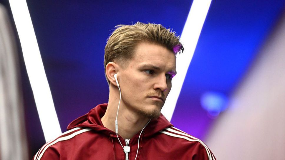 Третият и първият във временното класиране на Премиър лийг Астън