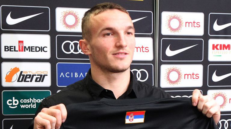Левски иска да привлече сръбския футболист Джордже Иванович. Условието е