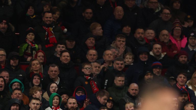 Футболната асоциация на Англия ФА ще разследва предполагаеми хомофобски скандирания