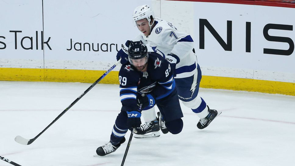 Уинипег се доближи на точка от Далас след успех срещу Тампа Бей