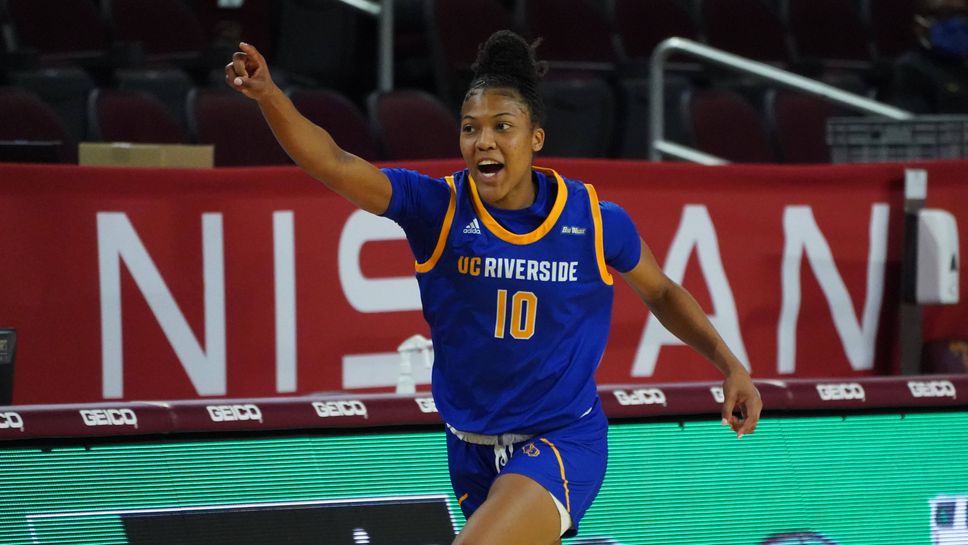 Женският Берое представи като ново попълнение американката Кейлани Купър която