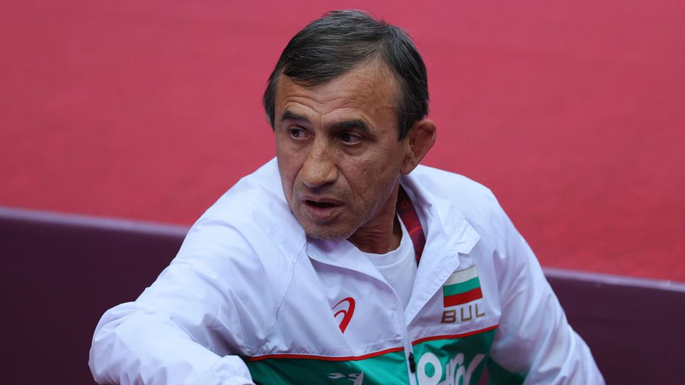 Братан Ценов дългогодишен треньор на националния отбор по класическа борба