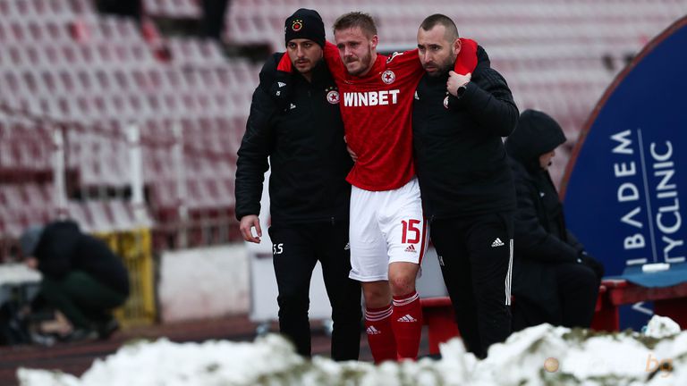  Тибо Вион се размина със строшаване на глезена 