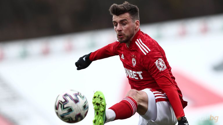 Ирландският офанзивен футболист на ЦСКА София Греъм Кери ще