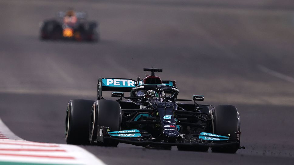 В Мерцедес нямат търпение да изпробват новия си двигател на пистата