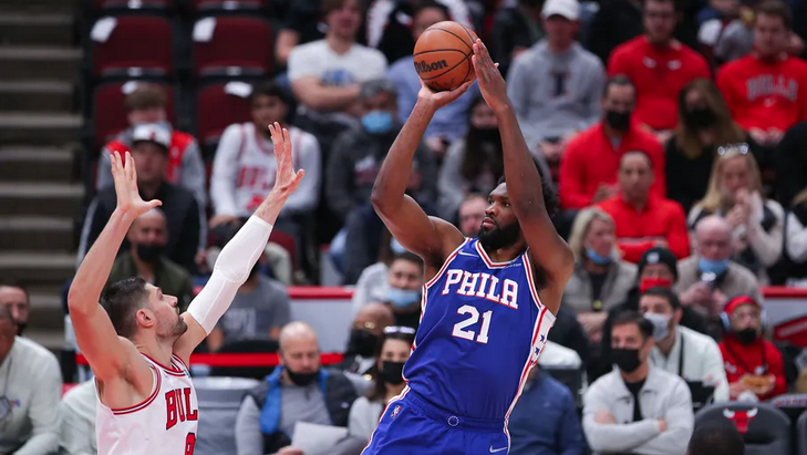 Джоел Ембийд заби 40 точки и спечели 10 борби, а Филаделфия срази Чикаго
