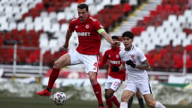 Централният защитник на София Мено Кох говори за престоя