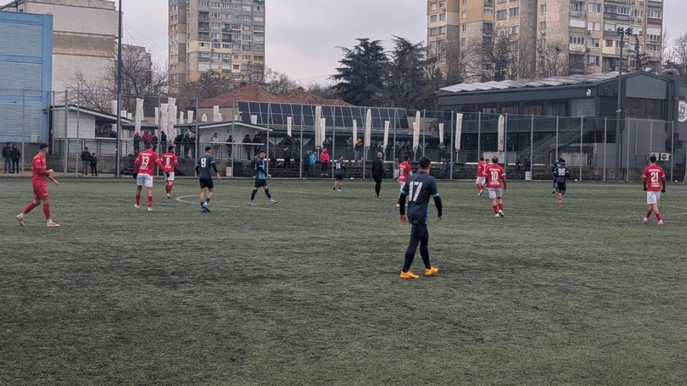 Дунав Русе лидер на Втора лига се наложи  с 2