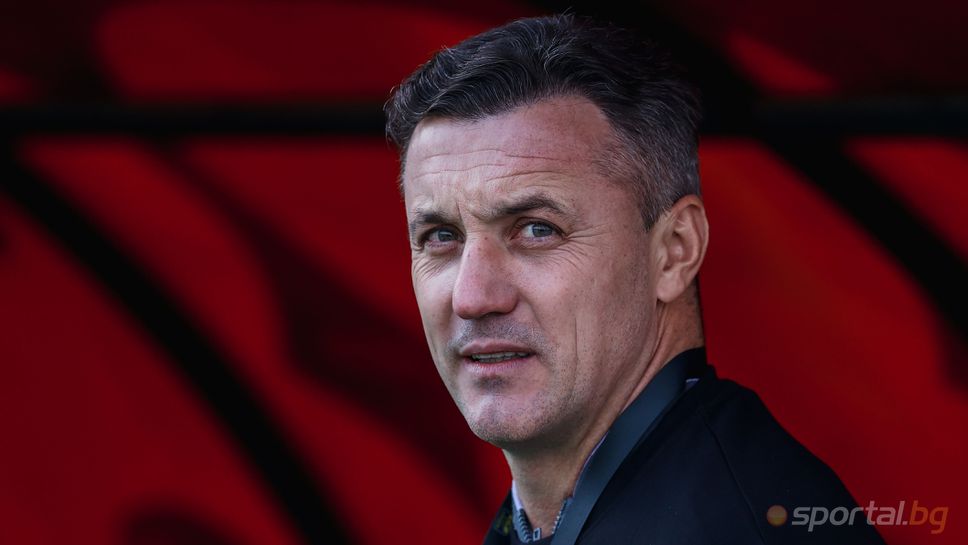 Наставникът Локомотив София Станислав Генчев похвали футболистите си за представянето