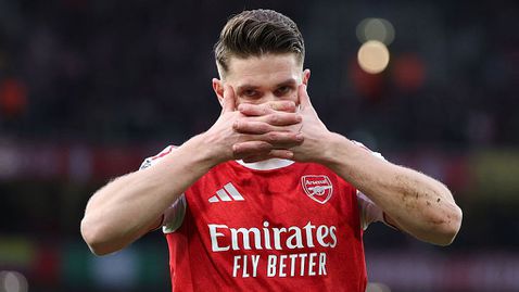 Арсенал увеличи преднината си на върха след красив гол на Субименди и силно включване на Гьокереш