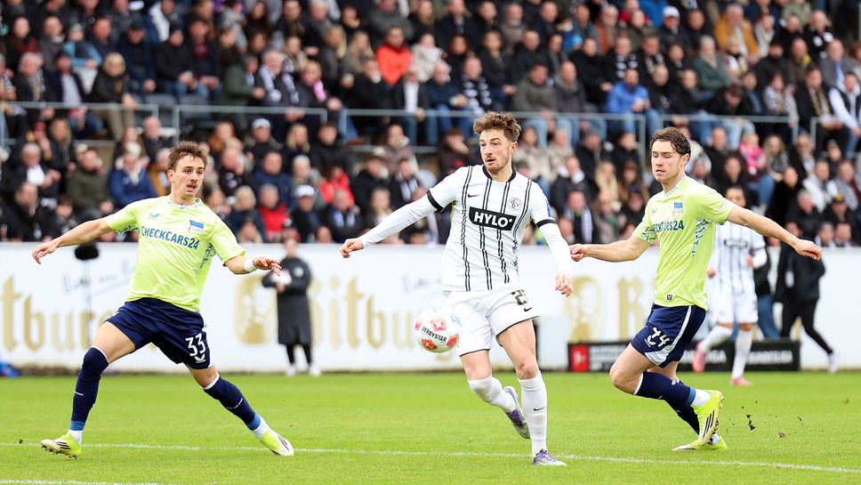 Вместо на върха: тежка загуба обърка сметките на Лукас Петков и Елверсберг