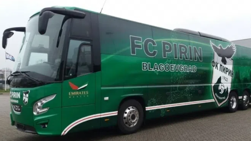 Пирин изпраща клубния си автобус за превозването на бежанци от Украйна
