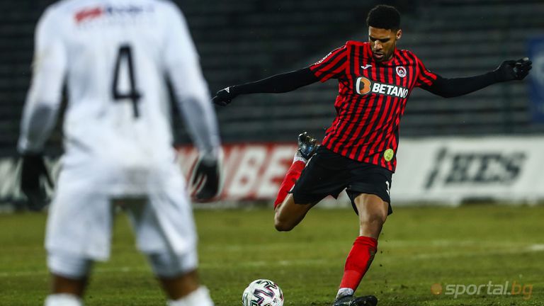  Контузията на Давид Малембана се оказа сериозна 