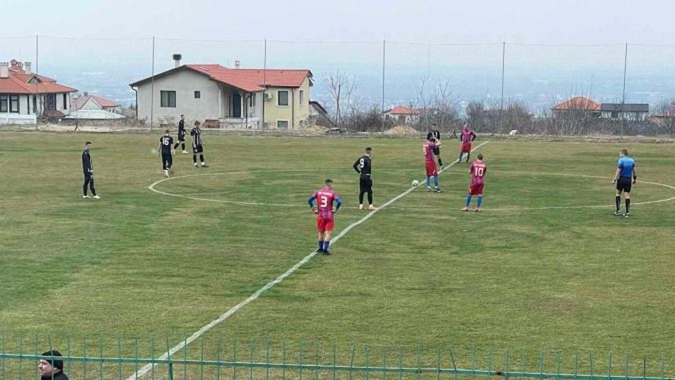 Христо Златински донесе три точки за дубъла на Локомотив (Пловдив)
