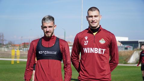 Септември привлече двама офанзивни футболисти