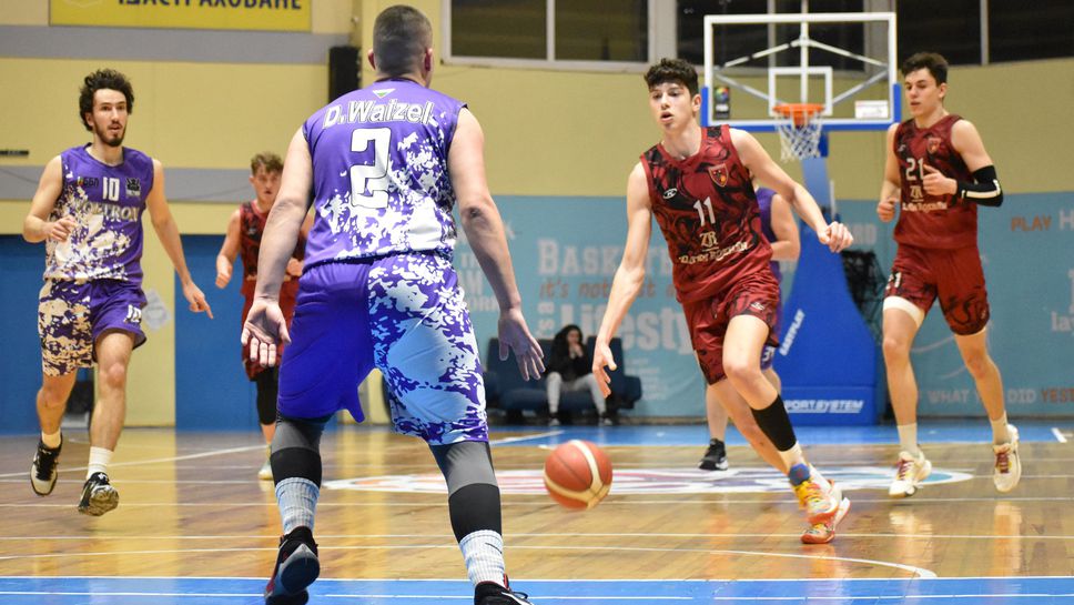 Спартак Сандански надлъга Волтрон