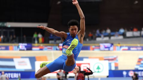  20-годишният Фурлани е международен първенец, още веднъж 1 сантиметър реши купата 