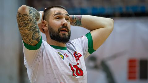 Нефтохимик разгроми Хебър и отново е втори в efbet Супер Волей