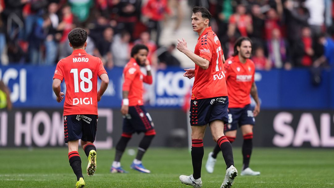 Осасуна се добра до точка с два късни гола в драма в Памплона