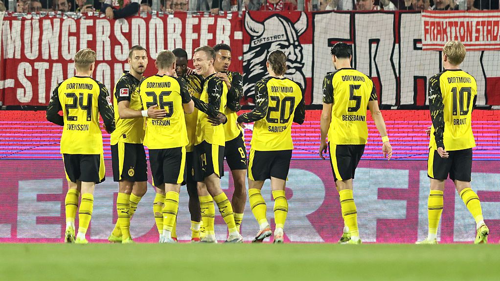 Борусия Дортмунд потрепери в края, но все пак измъкна трите точки в Кьолн