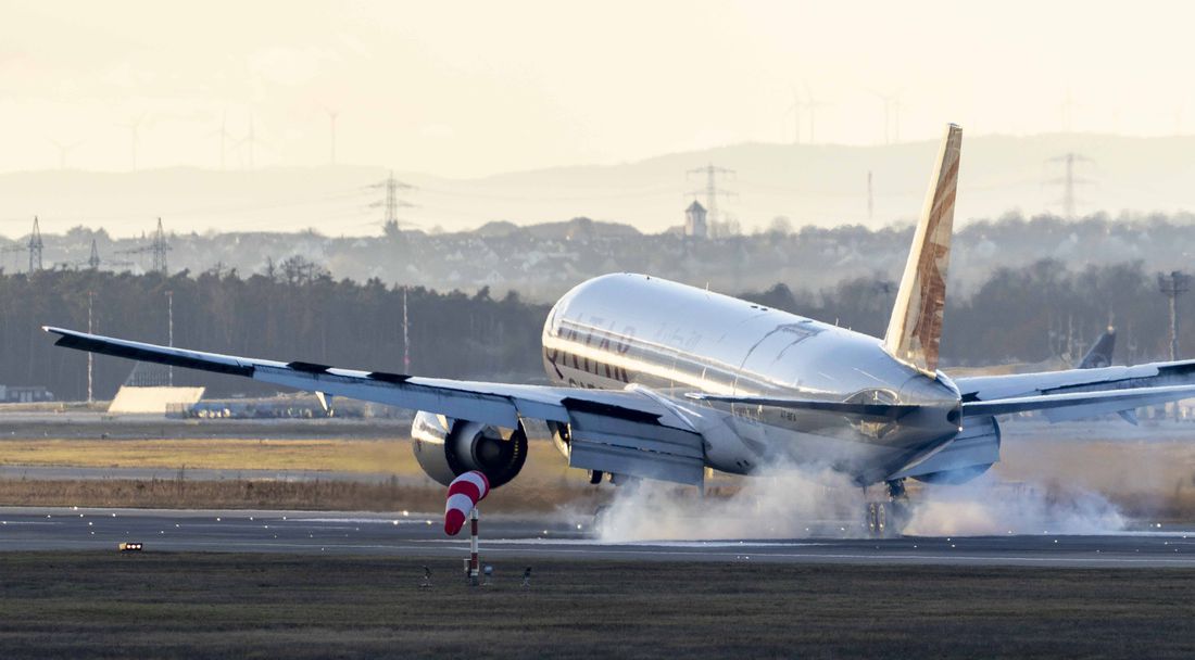 Бивши национали на Испания евакуирани от Катар