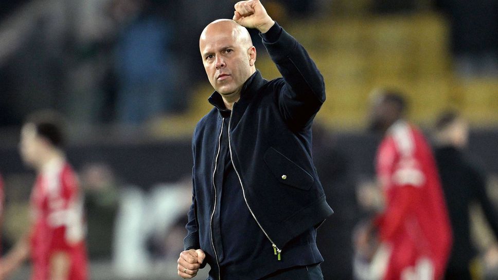 Как Арне Слот може да спаси сезона на Ливърпул и работата си