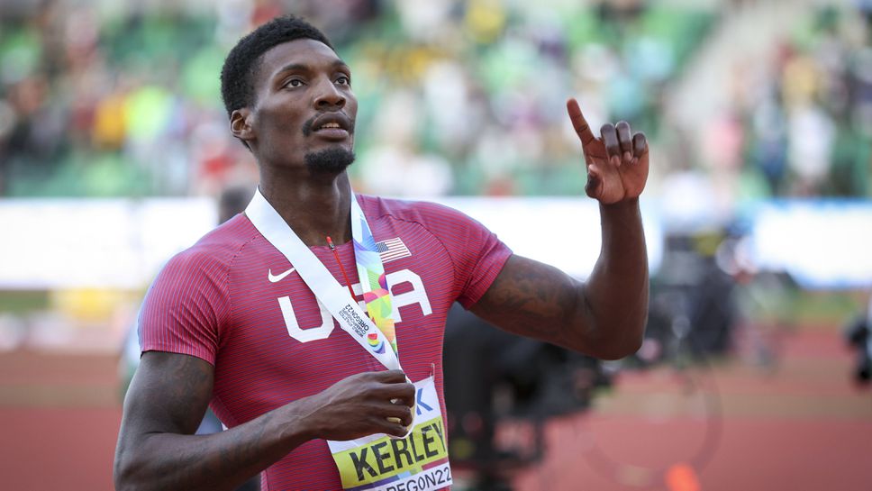 Скандалният Фред Кърли наказан за 2 години