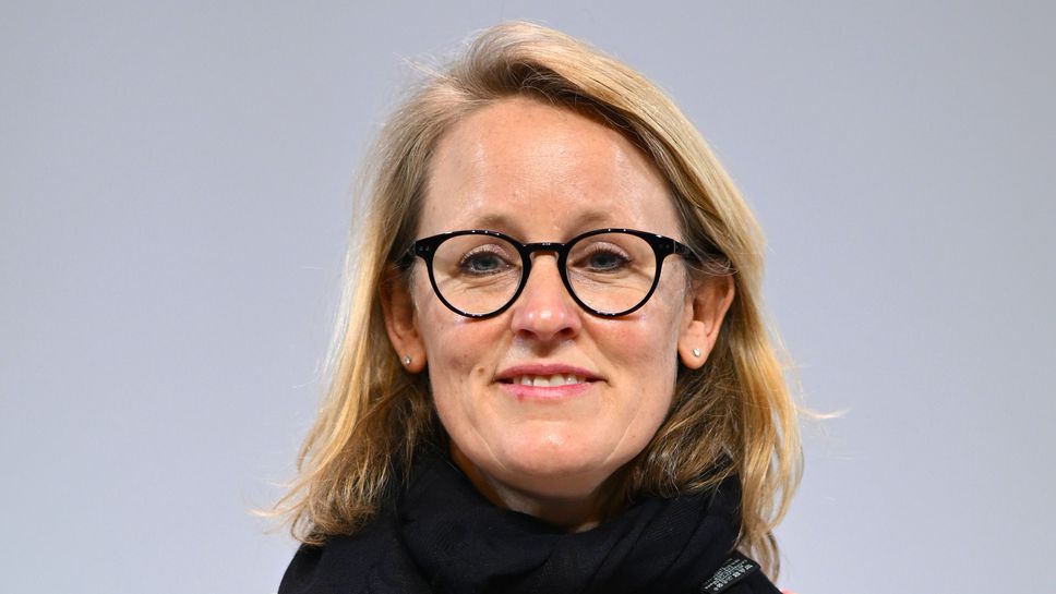 Шефката на Германската футболна лига предупреди за нови проблеми за местните клубове