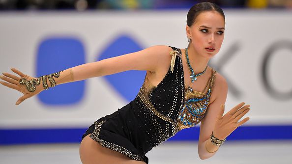 Олимпийската шампионка от Пьончан 2018 Алина Загитова отново тренира активно