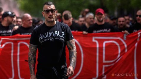 "Червените" организират шествие във Враца