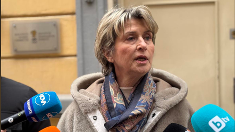  Весела Лечева не съумя да влезе в постройката на БОК: Поднасят ни правосъдна клопка, това е обидно 