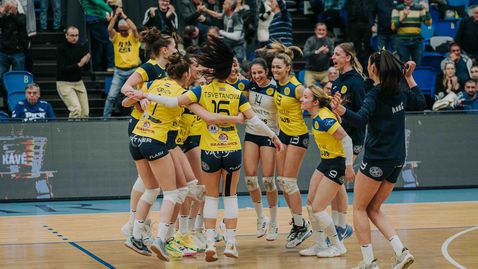Андреа Цветанова и Капошвар ще играят за бронза в Унгария