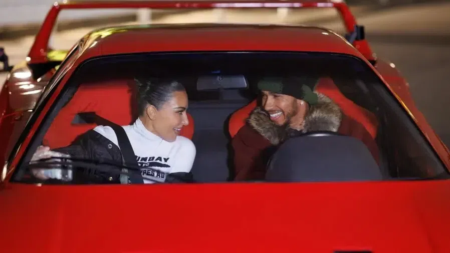Официализира ли Люис Хамилтън връзката си с Ким Кардашиян?