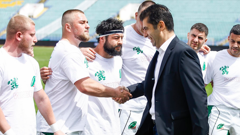 Премиерът Кирил Петков поздрави националите по ръгби преди важния мач с Турция