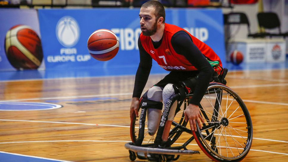 Тренировка на БКХУ Левски и нац. отбор по баскетбол на колички