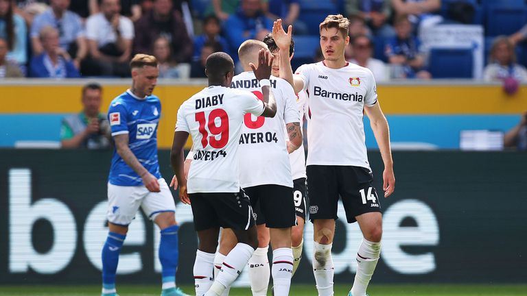  Патрик Шик се развихри и подсигурява на Байер (Л) място в ШЛ 