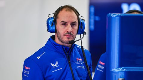  Шефът на Алпин си хвърли оставката 