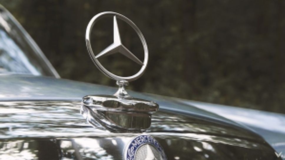 Mercedes-Benz 250 CE от Vilner Garage