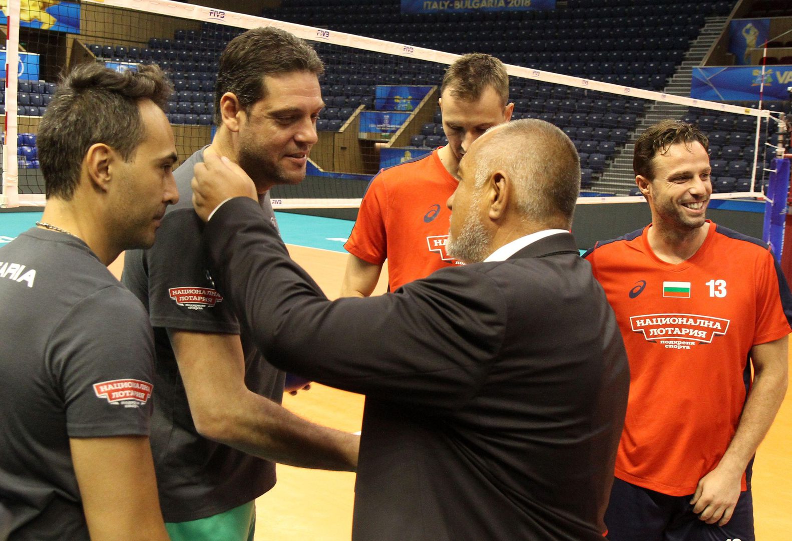 Бойко Борисов посети волейболните национали във Варна
